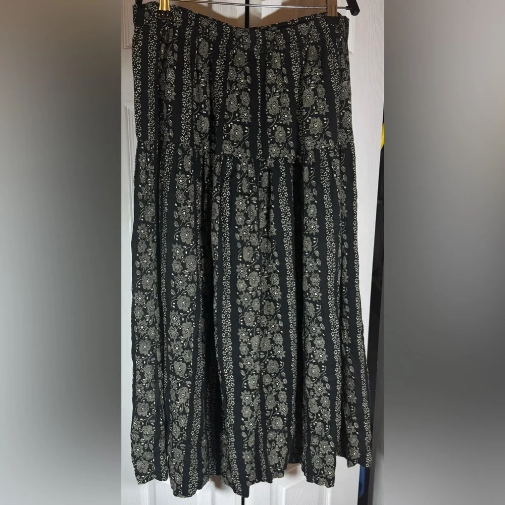 THE GREAT. Black and Cream Floral Maxi Skirt - Picture 7 of 13